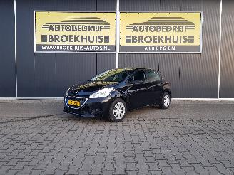 Damaged car Peugeot 208 1.0 PureTech Access 2015/1