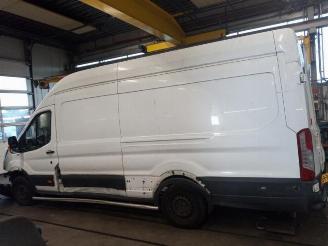 Vrakbiler auto Ford Transit Transit, Van, 2013 2.0 TDCi 16V Eco Blue 130 RWD 2019/8