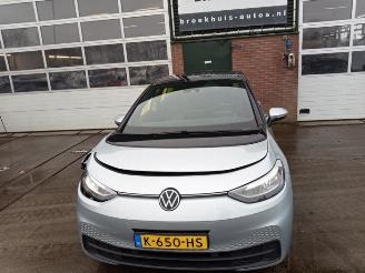 Vaurioauto  passenger cars Volkswagen ID.3 ID.3 (E11/E12), Hatchback 5-drs, 2019 First, Life, Pro 58 kWh 2020/12