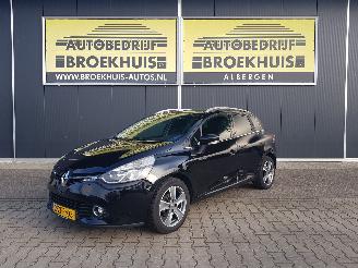 Schadeauto Renault Clio Estate 0.9 TCe Night&Day 2015/1