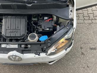 Volkswagen Up! 1.0 move up! picture 10