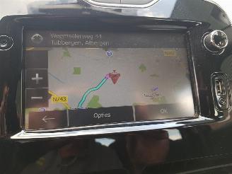 Renault Clio 0.9 TCe Expression picture 17