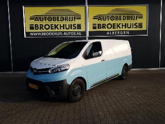 krockskadad bil bedrijf Toyota Proace Worker 2.0 D-4D Cool Comfort Long 2017/7