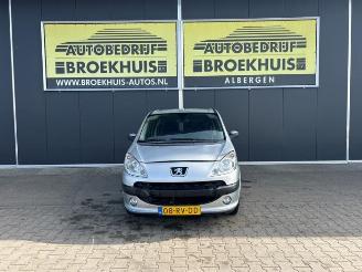 Peugeot 1007 1007 (KM), Hatchback 3-drs, 2004 / 2011 1.4 picture 8