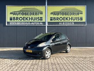 Vaurioauto  passenger cars Toyota Aygo 1.0-12V Sport 2008/5