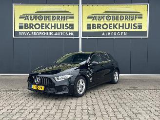 damaged passenger cars Mercedes A-klasse 180 d Premium 2020/4