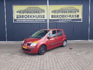 Salvage car Renault Modus 1.2-16V Dynamique Luxe 2006/2
