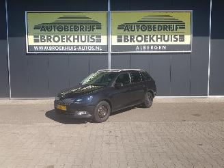 Vaurioauto  passenger cars Skoda Fabia Combi 1.4 TDI Style Business 2016/9