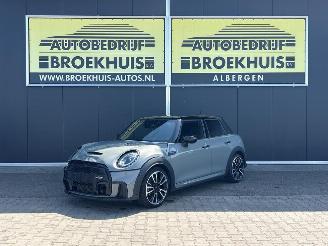 uszkodzony samochody osobowe Mini Cooper S 5-Deurs 2.0 John Cooper Works 2021/7