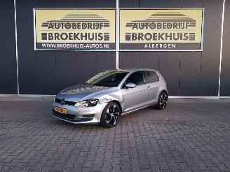 damaged passenger cars Volkswagen Golf 1.2 TSI Trendline 2012/11