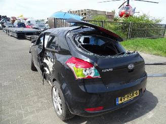 Kia Cee d 1.4 16v picture 2