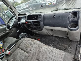 Nissan NT400 2.5 DCI Hoogwerker picture 14
