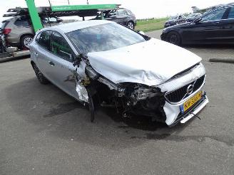 Volvo V-40 2.0 D picture 4