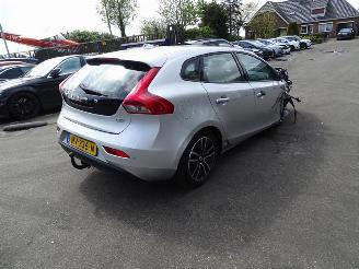 Vrakbiler auto Volvo V-40 2.0 D 2017/5