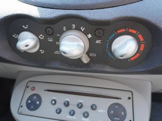 Renault Twingo 1.2 picture 8