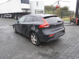 Volvo V-40 1.6 D2 picture 2