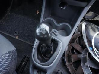 Peugeot 107 1.0 12v picture 7