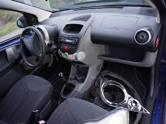 Peugeot 107 1.0 12v picture 5