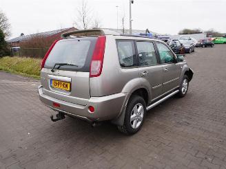 Vrakbiler auto Nissan X-Trail 2.0 16v 4x4 2004/11