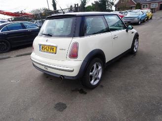Vrakbiler auto Mini Cooper 1.6 16v 2003/6