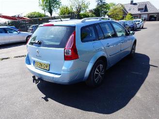 Salvage car Renault Mégane Grandtour 1.6 16v 2008/4