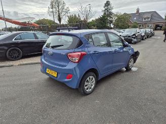 damaged passenger cars Hyundai I-10 1.0 12V 2015/3