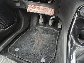 Ford Fiesta 1.0 12V picture 7