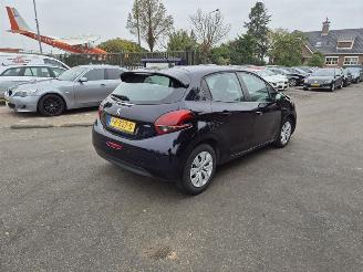 skadebil auto Peugeot 208 1.2 12V 2017/6