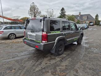 Vaurioauto  passenger cars Jeep Commander 3.0 2007/10