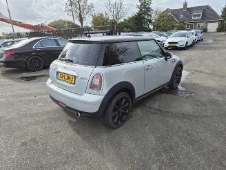 krockskadad bil auto Mini Cooper 1.6 16V 2010/4