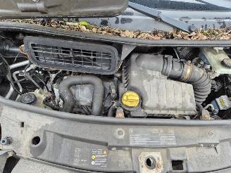 Renault Trafic 2.0 dCi 16V picture 9