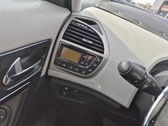 Citroën C4-picasso 2.0 16v picture 7