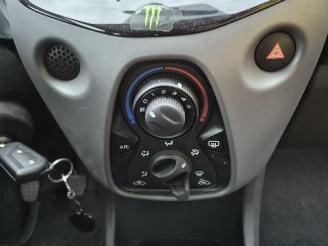 Peugeot 108 1.0 VVT-i picture 11