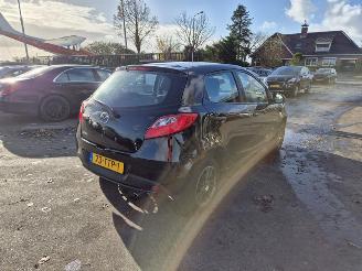 Uttjänta bilar auto Mazda 2 1..3 16v 2012/4