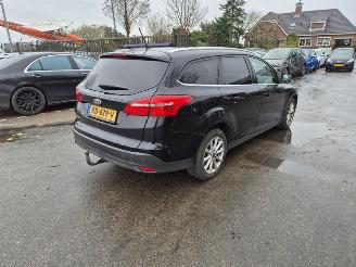 damaged passenger cars Ford Focus wagon 1.5 TDci 2016/12