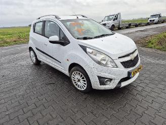 Chevrolet Spark 12 16v picture 4