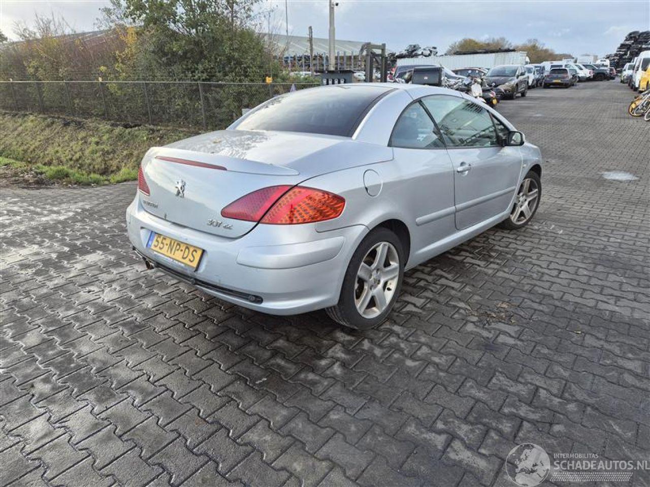 Peugeot 307 CC 2.0 16v
