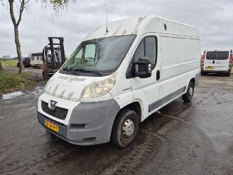 Peugeot Boxer 2.2 HDi picture 3