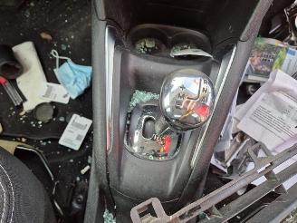 Peugeot 208 1.2 Vti picture 7