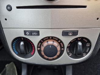 Opel Corsa 1.4 16v picture 6