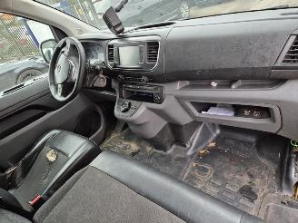 Opel Vivaro 2.0 D picture 12