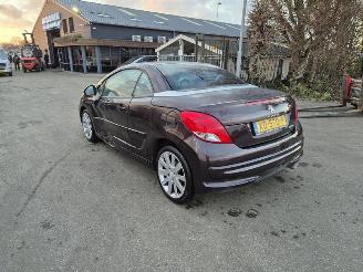 Peugeot 207 CC 1.6 HDiF picture 2