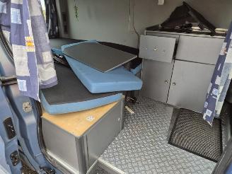 Renault  Trafic 2.0 dCi picture 12