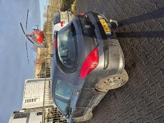 Peugeot 308 1.4 VTi picture 2