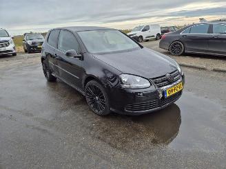 Volkswagen Golf 1.6 FSi picture 4