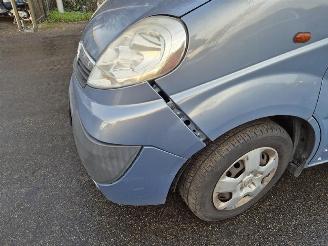 Opel Vivaro 2.5 CDTi DC picture 11