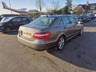 krockskadad bil auto Mercedes E-klasse 200 CDi 2011/9