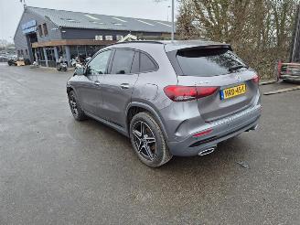 Mercedes GLA 180 turbo picture 2