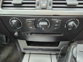 BMW 5-serie 525i Touring picture 8