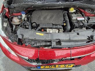 Peugeot 2008 1.2 16v picture 10